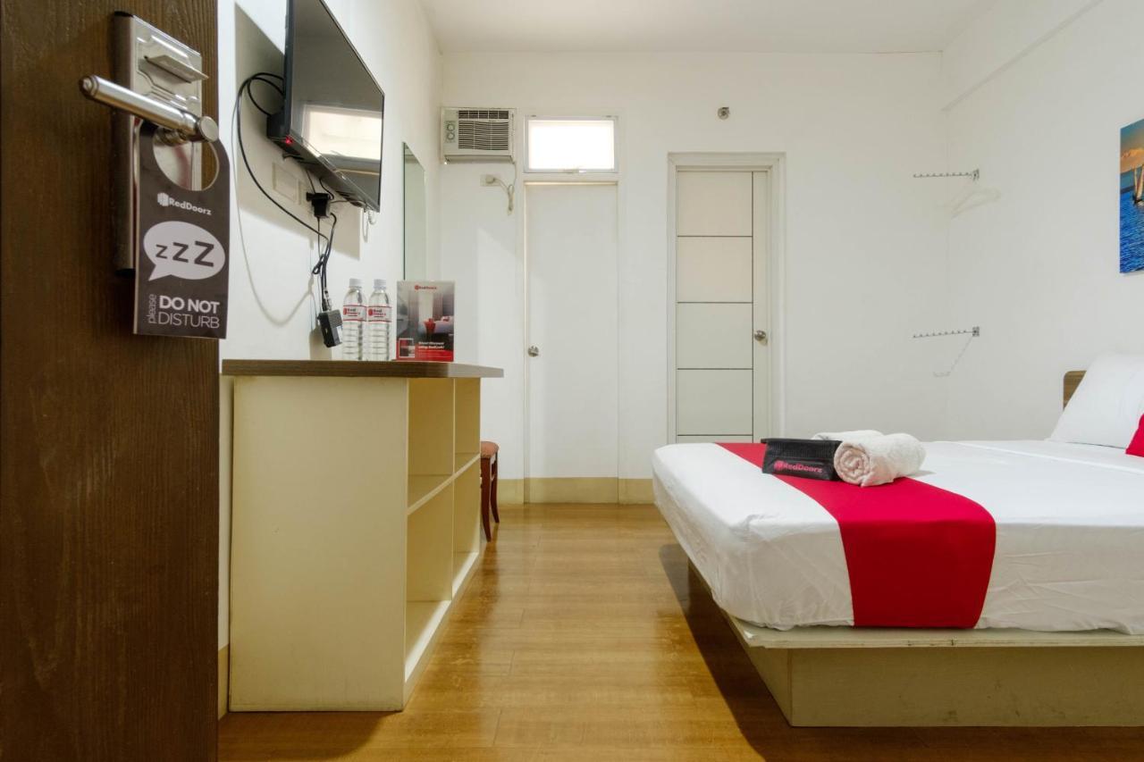 Reddoorz Near V Mapa Station Hotel Manila Exterior photo