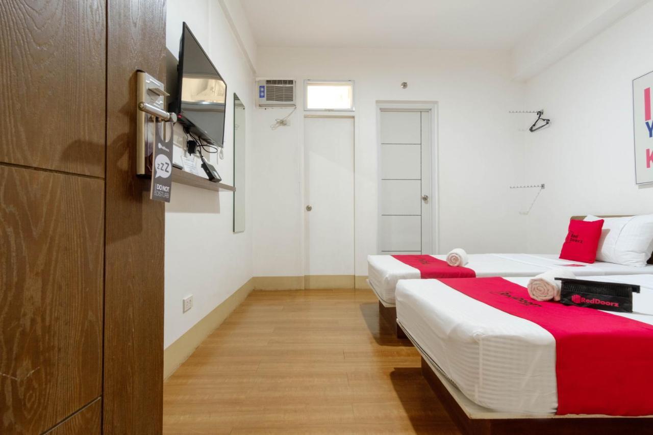 Reddoorz Near V Mapa Station Hotel Manila Exterior photo